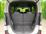 普段のお買い物や通勤、送迎等に十分な荷室スペースを確保しております。セカンドシートを倒すと、大きな荷物の積載も可能です♪