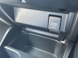 12V電源ソケットを設置しております。周辺機器の充電にご利用頂けます!
