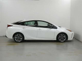 この度は、当社の展示車をご覧いただきまして、誠に有難うございます。自信をもってお勧めできる車となりますので、ごゆっくりご覧頂きたいと思います。