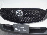 【フロントレーダーセンサー】フロントレーダーセンサーから送信される電波が前方車や障害物に反射し、もどってきた電波を検知することで制御しています。