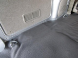荷室のフック付き