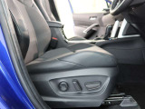 パワーシート搭載。微妙な調整が手軽にでき、ピッタリなポジションで運転することが可能です。