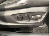 片側電動スライドドアのスイッチ付です。車内からもスイッチひとつで楽にドアの開閉が可能です。電動なので開閉時に力を使う必要がなく、半ドアになることもありません!