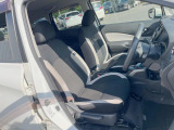 ドライバーによって運転しやすいポジションは異なり、あの車はどうなのか不安なこともありますよね。気になるお車は店頭で乗り込んでご確認いただけます♪