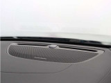 【harman/kardon】世界のオーディオファン垂涎のプレミアムサウンドシステムを搭載。原音に近い音場空間を忠実に再現。乗る人すべてに最良の音響体験を提供します。