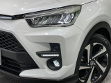 【シーケンシャルターンランプ付きLEDヘッドライト】人気の『流れるウィンカー』付きのLEDヘッドライトを装備♪高級感はもちろん、点灯時は存在感たっぷりで他車からも認識されやすく安心です。