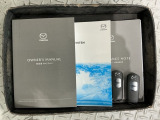スマートキーは鍵をバッグに入れたままでもドアロックの開閉やエンジンのON・OFFができます。夜間や雨の日も鍵を探さなくて良いので便利です。