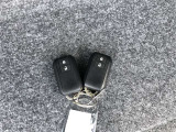 スマートキー2本付き!キーをポケットやカバンに入れておくだけでドアの施錠・開錠やエンジンスタートの操作が簡単です!