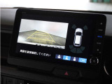 ◆リアワイドカメラシステム◆3種類の表示で後方確認をサポート♪セレクトレバーを「R」の位置に入れるとカメラ画像に切り替え。ノーマルビューでは従来のリアカメラと同様の標準的なビューで表示します!
