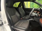 運転席シート廻りは使用感も少なく、良好な状態となっています。前オーナー様が丁寧に使っていたことがよくわかりますね。
