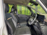 運転席シート廻りは使用感も少なく、良好な状態となっています。丁寧に使われていたことがよくわかりますね。