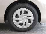 R8年式夏タイヤ185/65R15ダンロップ製です。