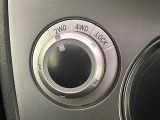 【ドライブモードセレクター】ダイヤル一つで簡単にモード切替が可能♪燃費重視の2WDモードから、雪道や本格的なオフロードでも頼れる4WD LOCKモードまで、幅広い使い方に対応しています。