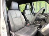 運転席シート廻りは使用感も少なく、良好な状態となっています。前オーナー様が丁寧に使っていたことがよくわかりますね。