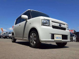 実際に運転席に座り、装備に触れたりエンジンをかけてみて頂くことも可能です!その際はスタッフまでお気軽にお声がけください♪