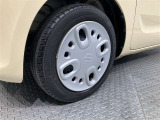 純正スチールタイヤになります。スタッドレスタイヤもこのサイズをお求め下さい。