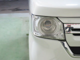 LEDヘッドライトは、点灯の瞬間から光量を発揮し、突然暗くなるトンネルなどでの安定感を高めます。