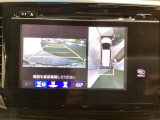 バックモニター付きで、車庫入れやバック時の後方確認をサポート。