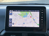 9インチ日産純正オリジナルナビゲーション搭載。インパネにマッチする専用デザインに、美しく見やすい大画面ディスプレイを採用。