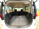 普段のお買い物や通勤、送迎等に十分な荷室スペースを確保しております。セカンドシートを倒すと、大きな荷物の積載も可能です♪