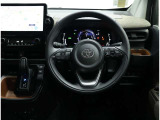 各操作スイッチなどもハンドルから手を放すことなく操作可能で安全運転に支援いたします!