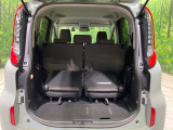普段のお買い物や通勤、送迎等に十分な荷室スペースを確保しております。セカンドシートを倒すと、大きな荷物の積載も可能です♪