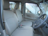 乗り降りしやすい運転席&フロアマット付き♪◎掲載後すぐに販売が決まってしまう場合もございますのでご来店前にお電話でご予約を頂ければ幸いです。