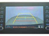 バックガイドモニターで、後方を確認しながら安心して駐車することができます。運転初心者も熟練者も必須の機能ですよ!