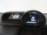 運転席のメータパネル類は常に視界に入る場所ですので、大事なチェックポイントです。ぜひ実際にご乗車ください。