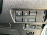 オートスライドドアは、運転席前にあるスイッチの操作でもオート開閉ができ、とても便利です。