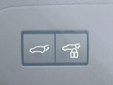 【パワーバックドア】スマートキーや運転席のボタンを押すだけでリアゲートが自動で開閉します!荷物を持っている時や、高い位置にあるバックドアを閉める際に便利な機能です♪