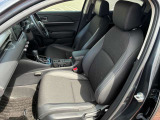 運転席と助手席はシートヒーター装備!エアコンに比べて暖まるスピードが速いので冬でも快適に過ごせます。冷え症で悩まれている方にも◎また、エアコンに比べて車内の空気が乾燥しにくいのも、嬉しいポイントです!