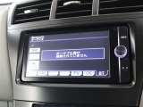<Bluetooth>スマートフォンなどの機器と車をBluetoothで接続すると、ワイヤレスで音楽を再生できます。