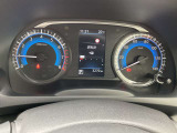 視認性の高いメーターで運転情報を的確に把握できます!