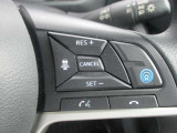 話題の運転支援装置プロパイロットが搭載されてます。アクセル、ブレーキ、ハンドルの操作をクルマがアシストしてくれます。