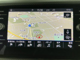 タッチスクリーンを採用。従来のナビゲーションシステムの域を超える、車両を総合的に管理するインフォテイメントシステムです。