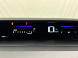 視認性の高いメーター回り。いろいろな情報も表示されます。