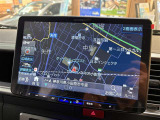 いまや必須装備「ナビゲーション」搭載!知らない場所に、スイスイッとドライブ。なんて便利な機能でしょうか?もう、これなしではハンドルを握れませんね!でも、運転中の操作は危険ですのでご注意ですね☆