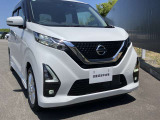 夜間走行の様々な局面に向けて、LEDヘッドランプで視認性をしっかり確保☆ハロゲンヘッドランプのおおよそ2倍の光量で、広範囲に明るくドライバーをサポートしてくれます。