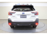 リヤフォグランプ装備。悪天候など視界の悪い時に点灯することで後続車両に自車の存在をアピール。追突事故のリスクを減らします(視界の良い時の点灯はお控えください)。