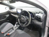 運転席周りは遊びにも通勤にも普段のお買い物にもピッタリ。日々のドライブに居心地のよいレイアウトです。