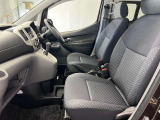 【車内ルームクリーニング済】専門スタッフにより車内はきれいにルームクリーニングを行っております。