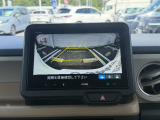 バックカメラも付いています! 運転が不慣れな方でも安心して駐車が可能です!