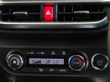 車内を快適に、オートエアコンを装備しています。