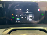 衝突被害軽減ブレーキや踏み間違い防止アシストなど安全装備も充実しています。