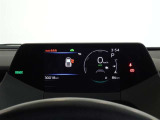 視点移動が少ないセンターメーター、ロングドライブも疲れません。