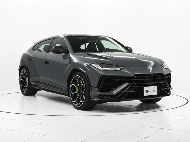 ウルス ペルフォルマンテ 4WD