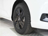 認定中古車では、厳しいHonda認定基準をクリアした厳選されたHonda認定中古車のみ、取り扱っております。「ご購入前の安心」「納車後の信頼」を車両と一緒に提供しております。