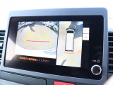 パノラミックビューモニター、バックカメラで駐車時も安心です♪