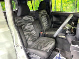 運転席シート廻りは使用感も少なく、良好な状態となっています。丁寧に使われていたことがよくわかりますね。